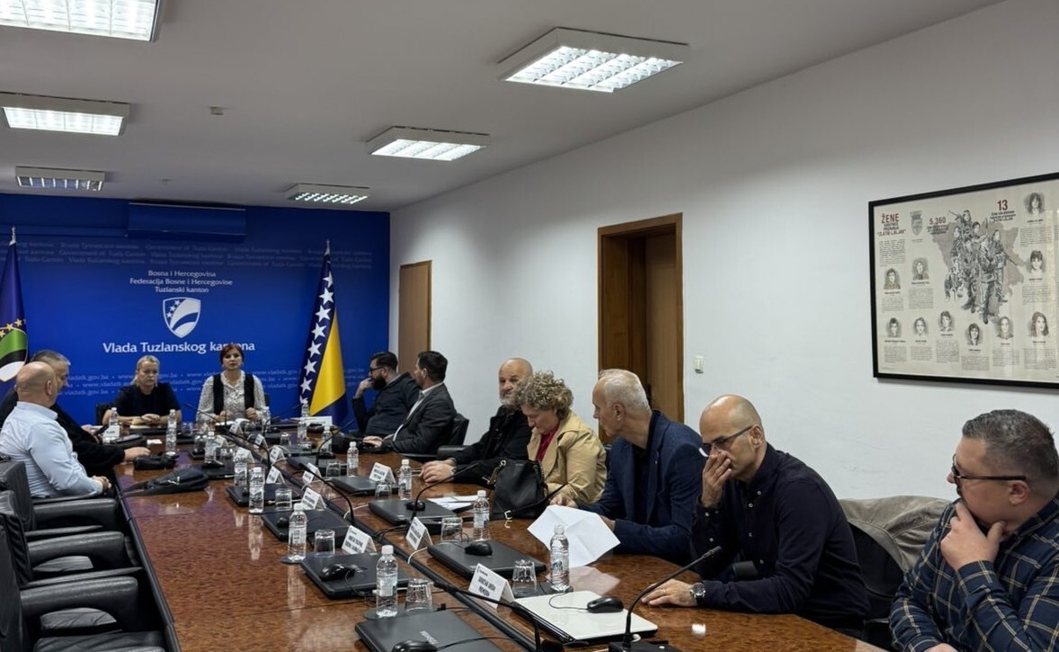 1759330819_68dd42035cbd7