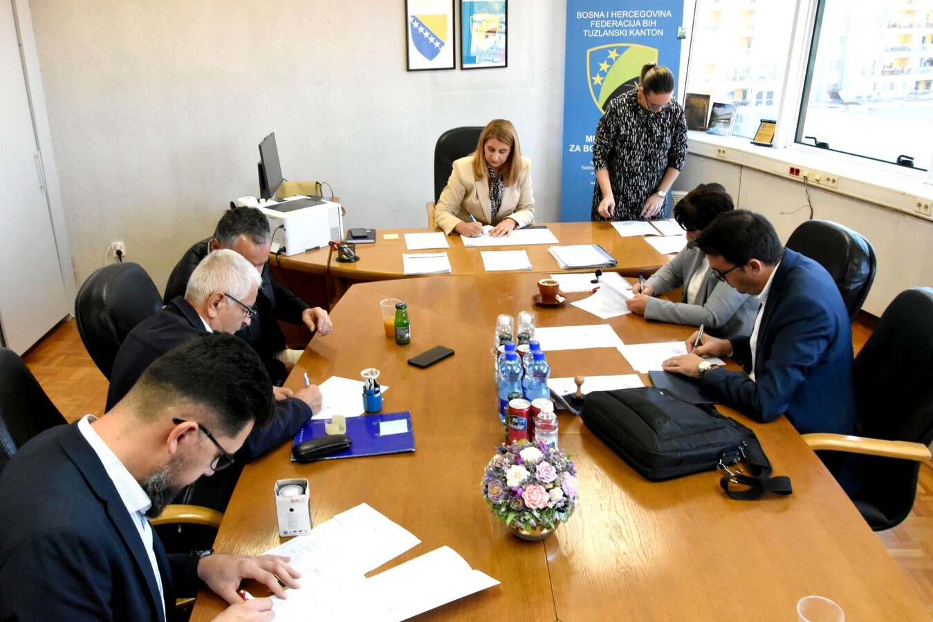 1762351367_690b5907bc3f5