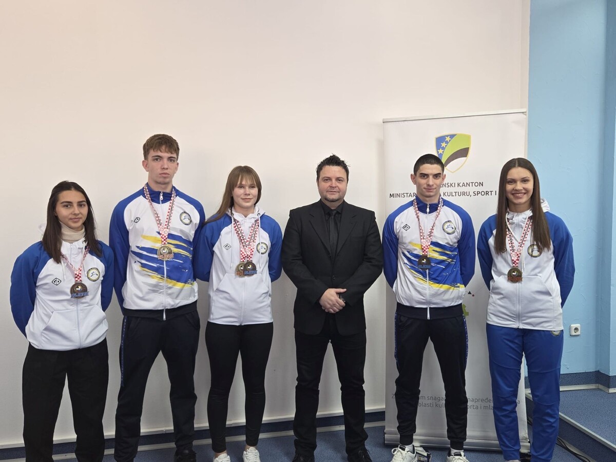 1763650861_691f2d2db9a9e