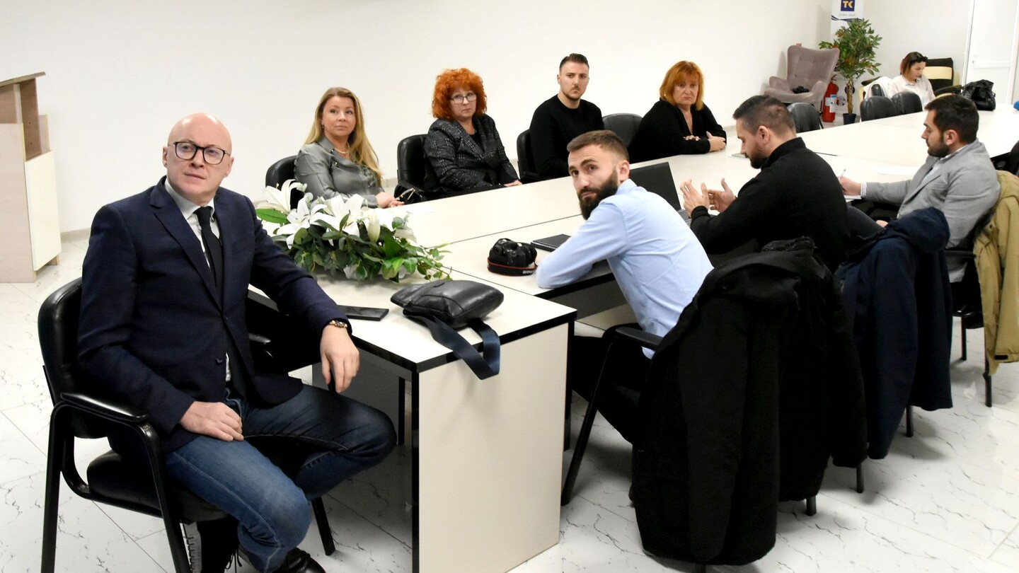 1765371811_69396fa3b1093