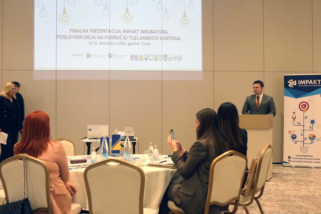 1766595665_694c1c5112766