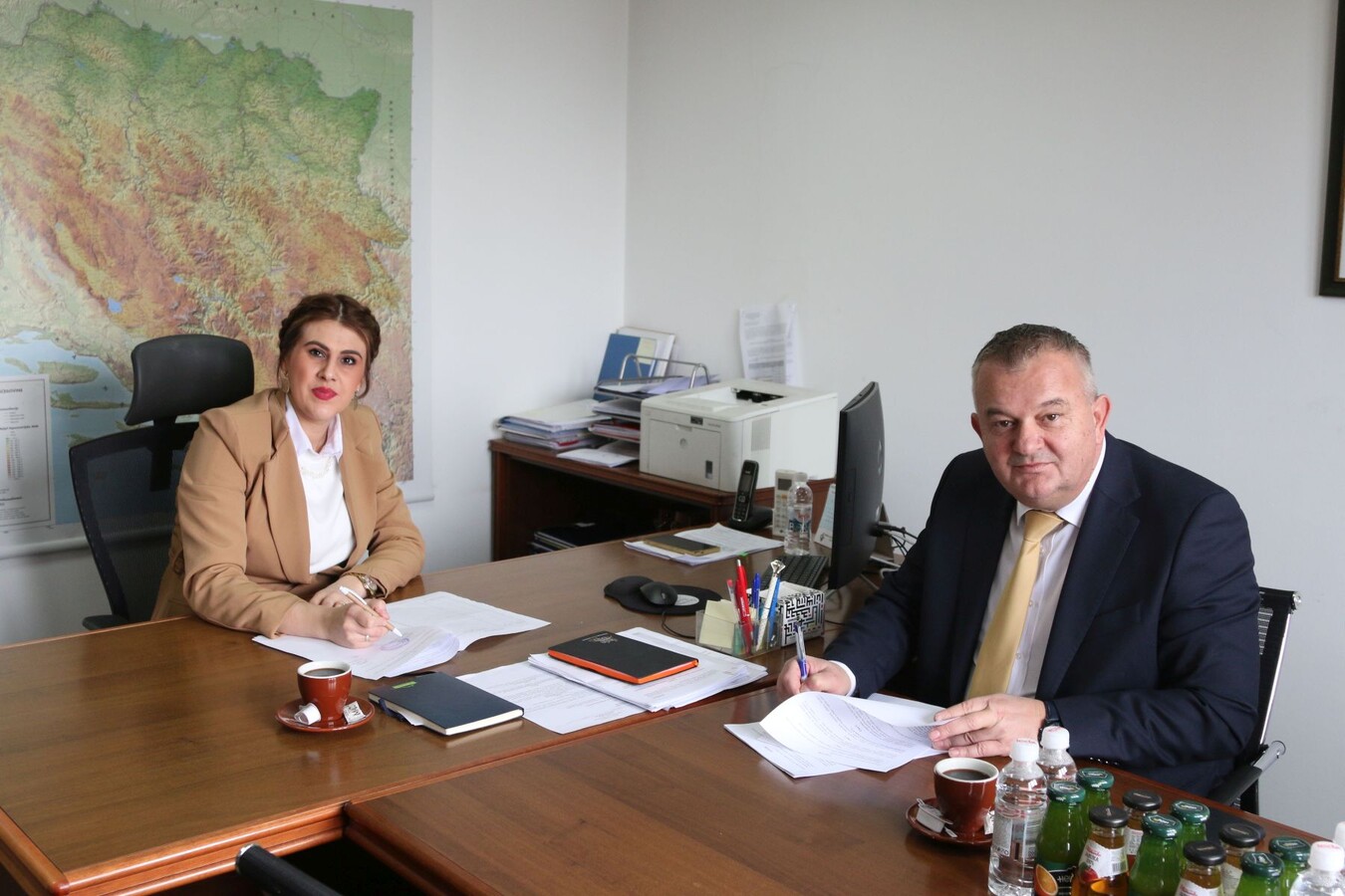 1766599475_694c2b33a79a6