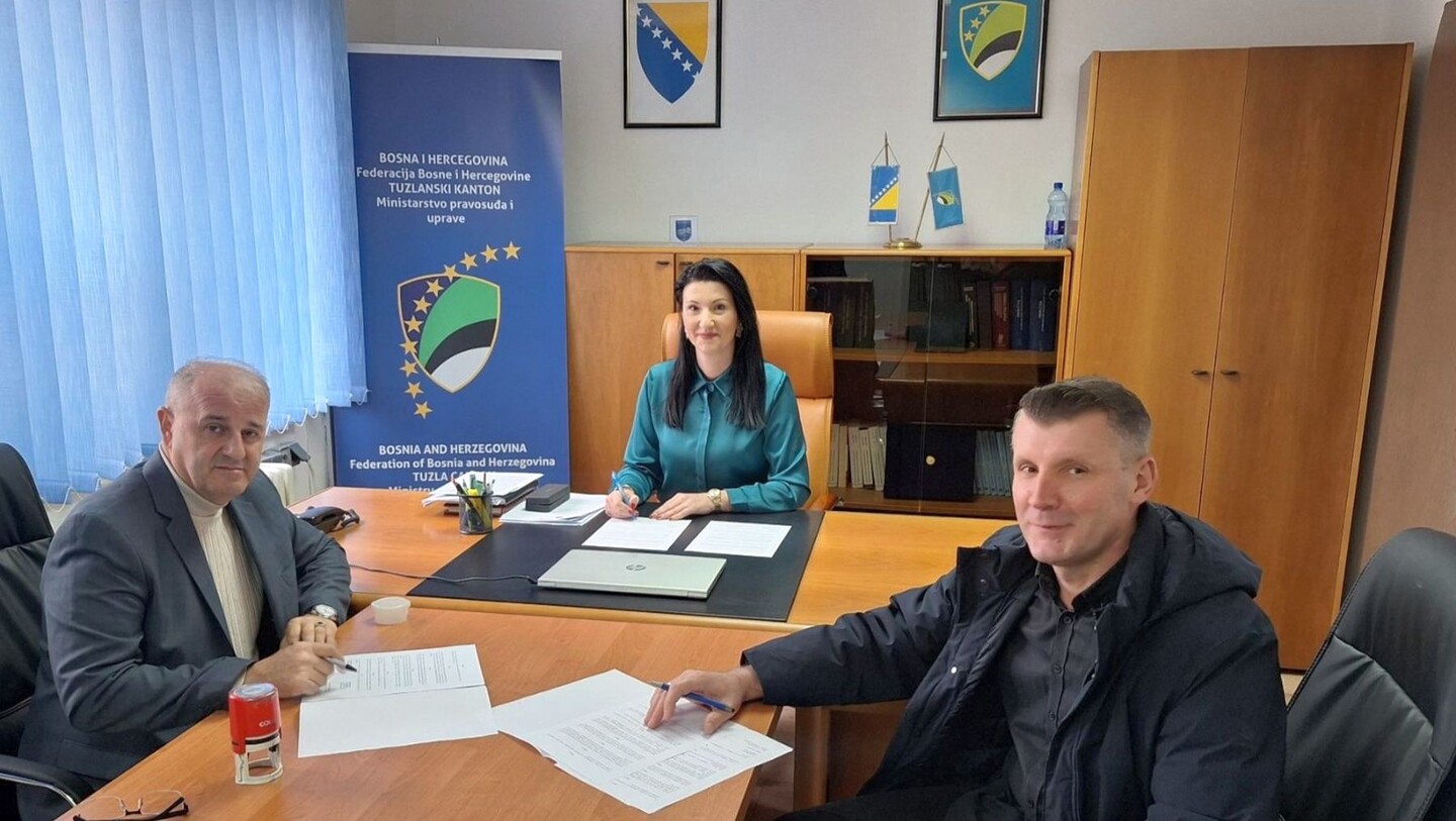 1773756016_69b95e709bbfc